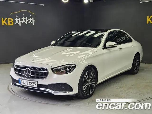 Mercedes-Benz E-Class 2020 — Фото 9/13