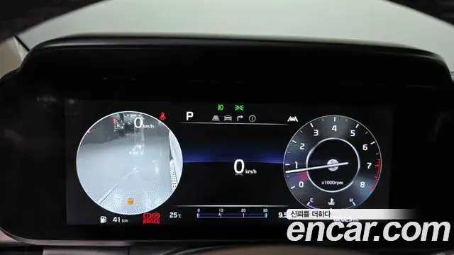 Kia Carnival 2022 — Фото 8/20