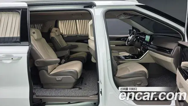 Kia Carnival 2022 — Şəkil 33/35
