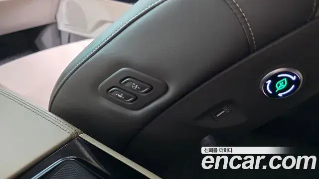 Kia Carnival 2022 — Şəkil 29/35