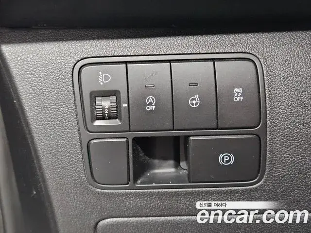 Hyundai Staria 2025 — Фото 16/20