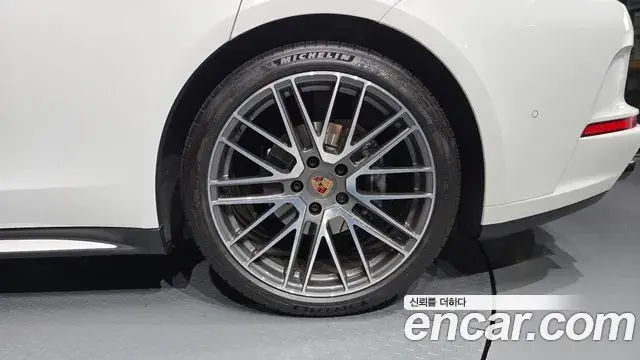 Porsche Panamera 2025 — Şəkil 13/36