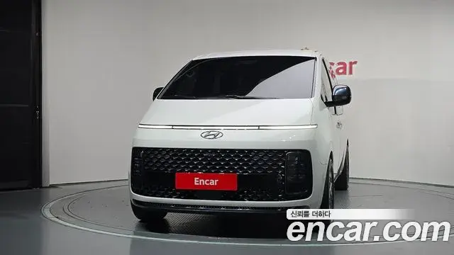Hyundai Staria 2022 — Фото 3/20