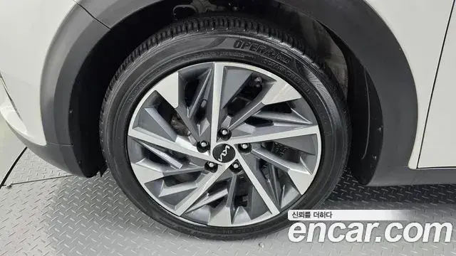 Kia Niro 2021 — Фото 5/20