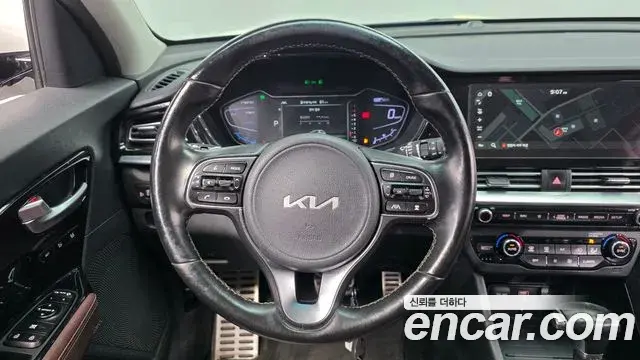 Kia Niro 2021 — Фото 13/20