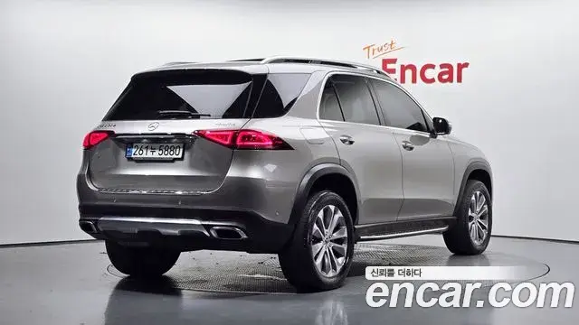 Mercedes-Benz GLE-Class 2022 — Фото 2/20