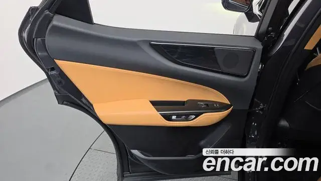 Lexus NX350h 2023 — Photo 18/34