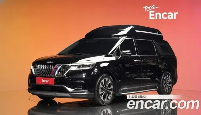Kia Carnival 2023 — Фото 1/20