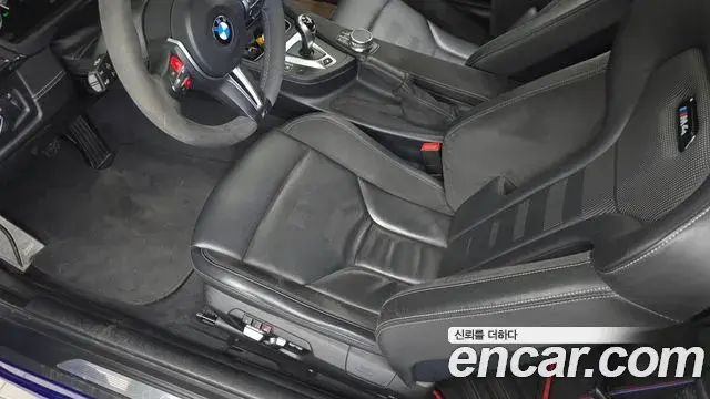 BMW M4 2018 — Фото 17/20