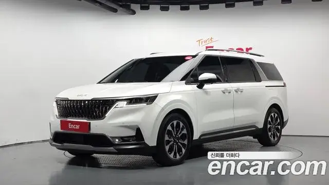Kia Carnival 2023 — Фото 1/20