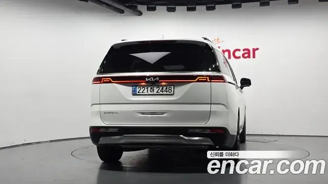 Kia Carnival 2023 — Фото 4/20