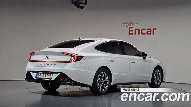 Hyundai Sonata 2021 — Фото 2/20