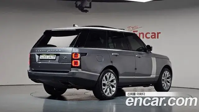 Land Rover Range Rover 2020 — ფოტო 43/44