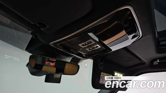 Land Rover Range Rover 2020 — ფოტო 30/44