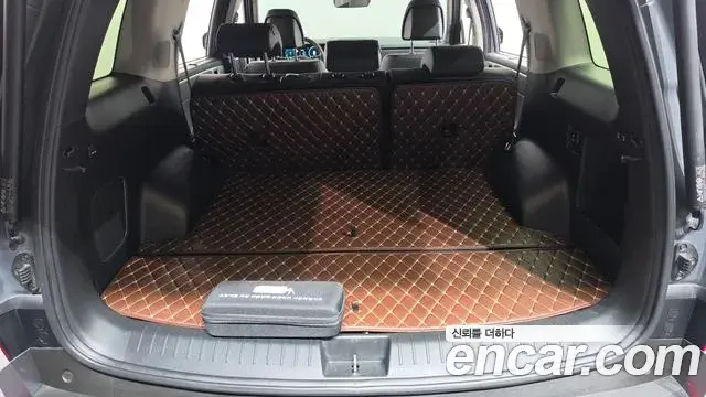 Hyundai Santa Fe 2023 — Фото 18/20