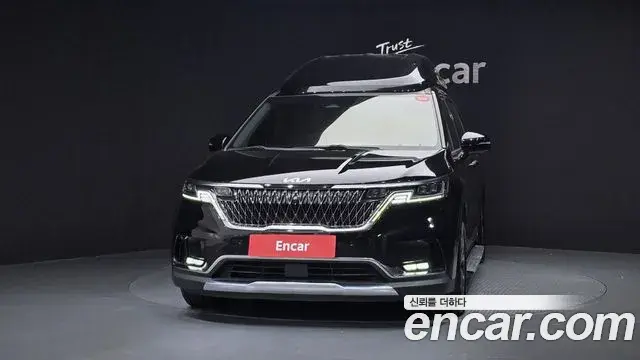 Kia Carnival 2021 — Фото 3/20
