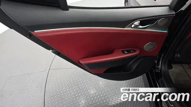Kia Stinger 2018 — Photo 8/30