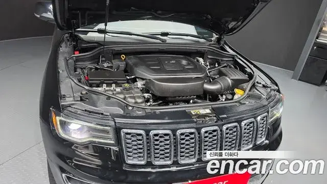 Jeep Grand Cherokee 2021 — Photo 6/20
