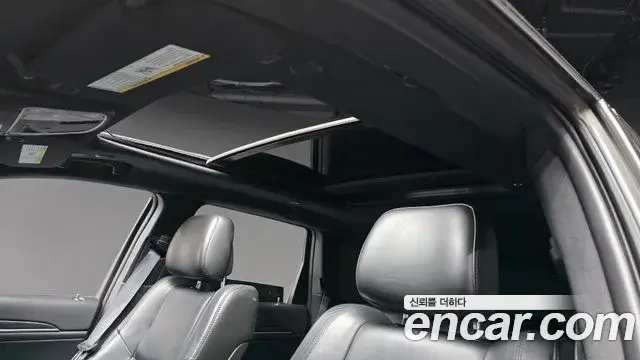 Jeep Grand Cherokee 2021 — Photo 19/20
