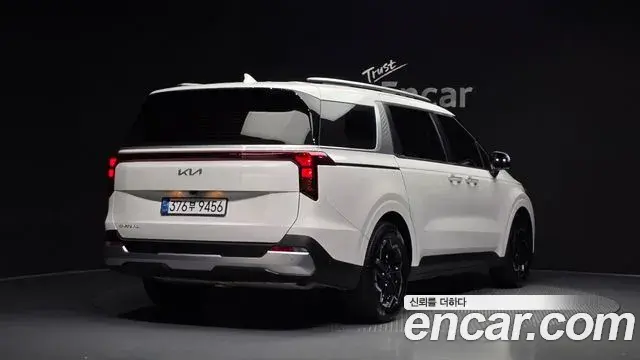 Kia Carnival 2024 — Photo 2/20
