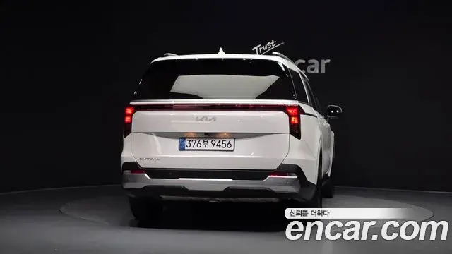 Kia Carnival 2024 — Photo 4/20