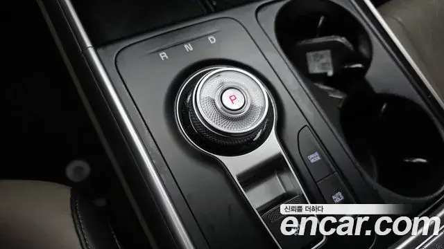 Kia Carnival 2024 — Photo 9/20