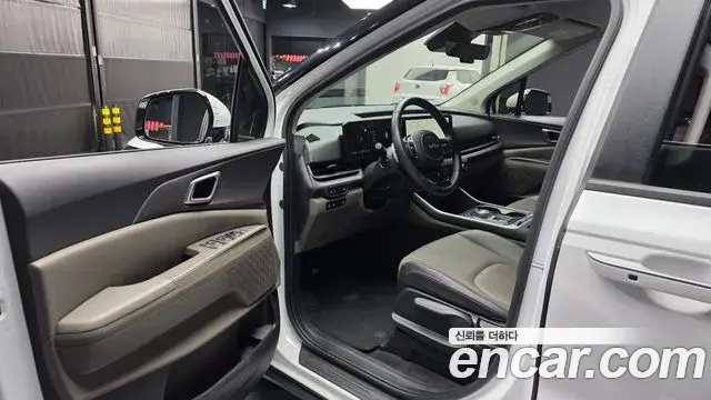 Kia Carnival 2024 — Photo 10/20