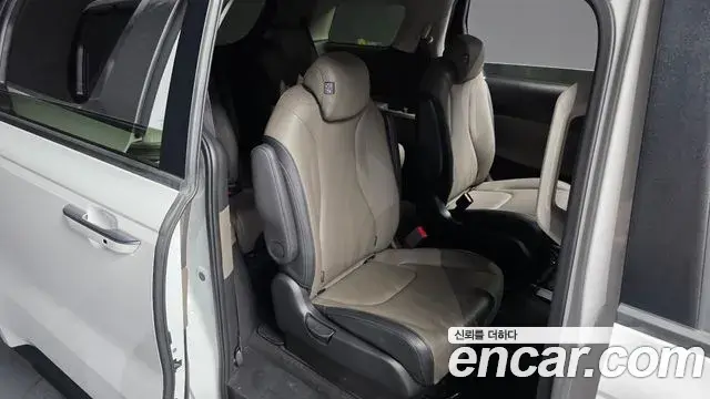 Kia Carnival 2024 — Photo 12/20