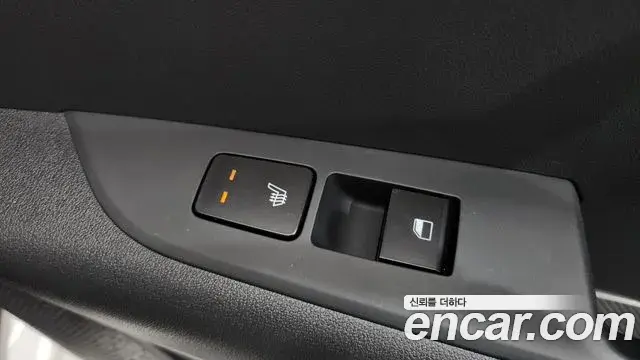 Kia Niro 2022 — Фото 18/20