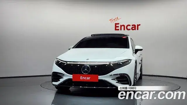 Mercedes-Benz EQS 2023 — Photo 32/34