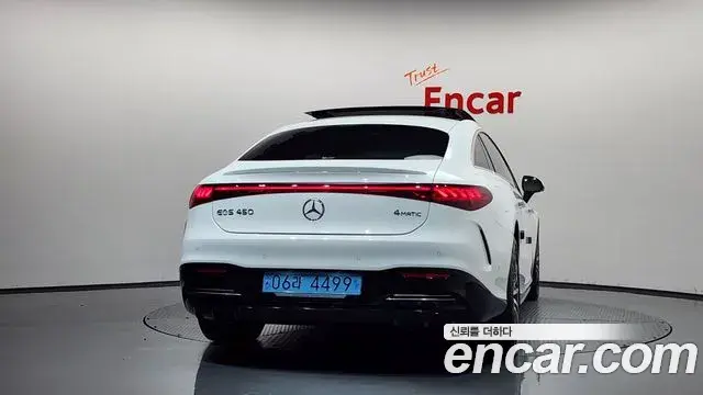 Mercedes-Benz EQS 2023 — Photo 25/34