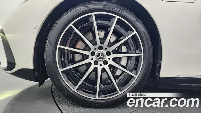 Mercedes-Benz EQS 2023 — Photo 27/34