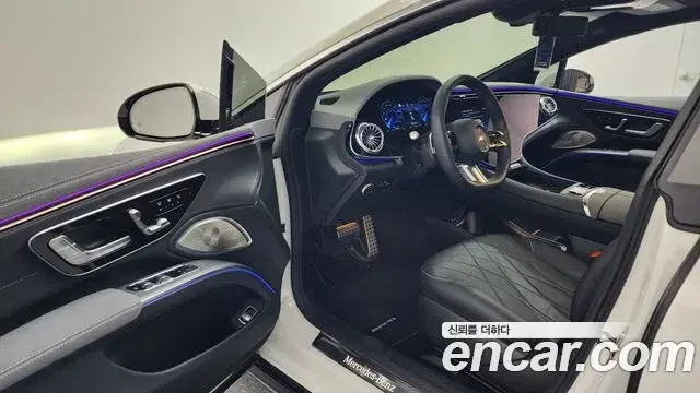 Mercedes-Benz EQS 2023 — Photo 30/34