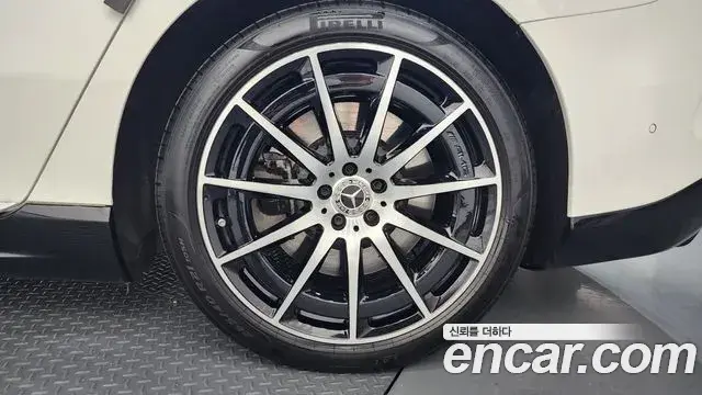 Mercedes-Benz EQS 2023 — Photo 26/34