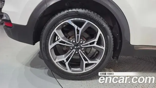 Kia Sportage The Bold 2019 — Фото 4/20
