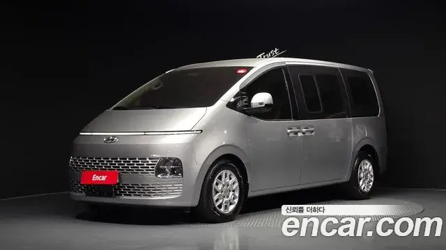 Hyundai Staria 2021 — Фото 1/20