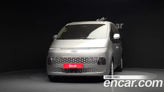 Hyundai Staria 2021 — Фото 3/20