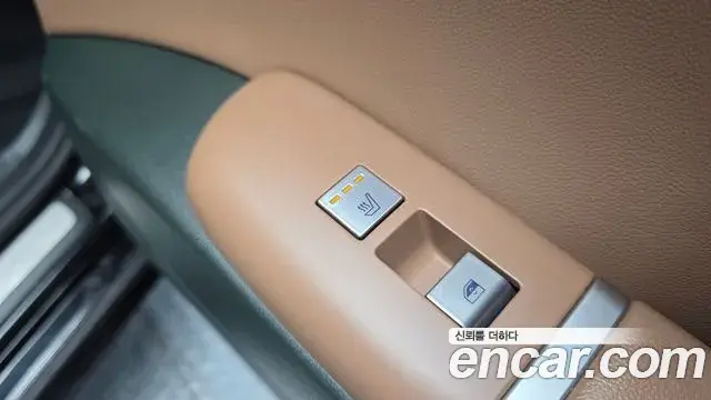 Hyundai Grandeur 2023 — Фото 19/20