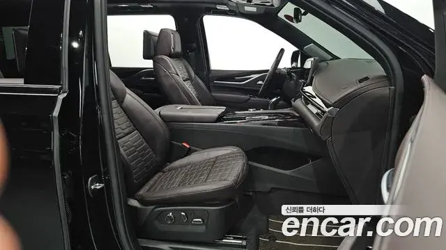 Cadillac Escalade 2023 — Photo 4/39