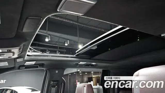 Cadillac Escalade 2023 — Photo 17/39