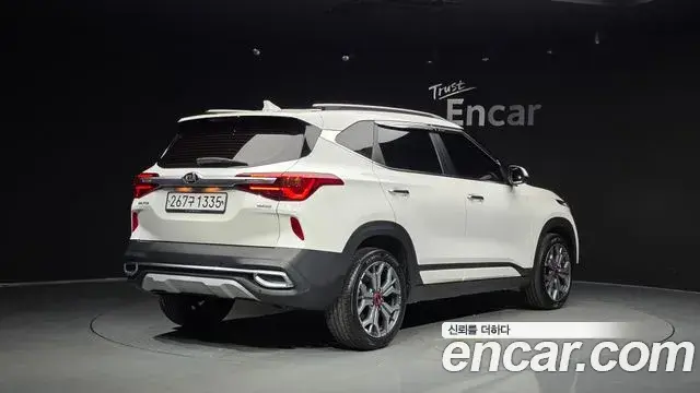 Kia Seltos 2020 — Фото 2/20