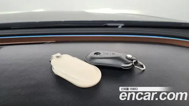 Mercedes-Benz E-Class 2024 — Photo 16/20