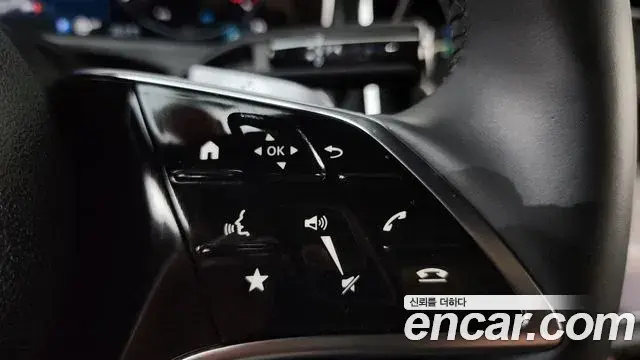 Mercedes-Benz E-Class 2024 — Photo 17/20