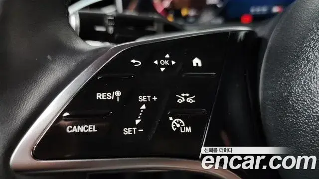 Mercedes-Benz E-Class 2024 — Photo 18/20