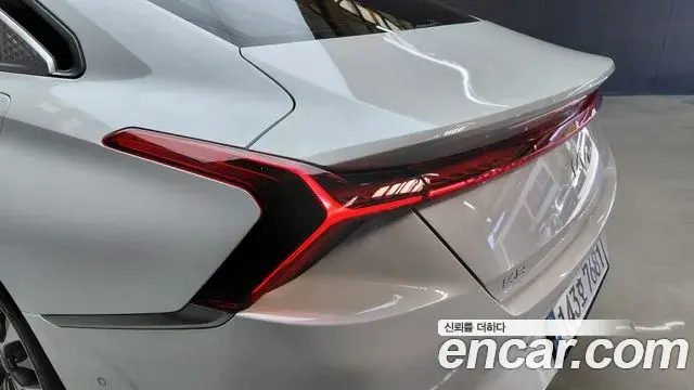 Kia K8 2021 — Şəkil 15/35
