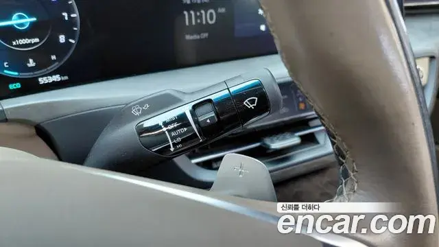 Kia K8 2021 — Şəkil 18/35