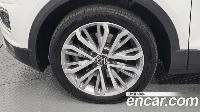 Volkswagen T-Roc 2021 — ფოტო 10/30