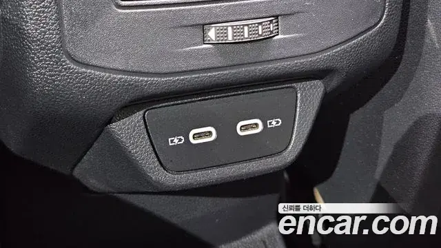 Volkswagen T-Roc 2021 — ფოტო 22/30