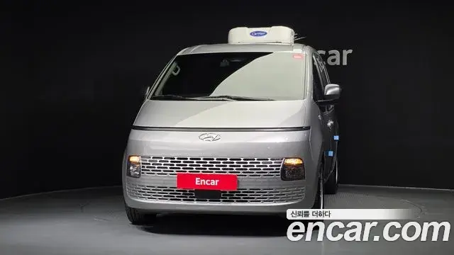 Hyundai Staria 2023 — Фото 3/20