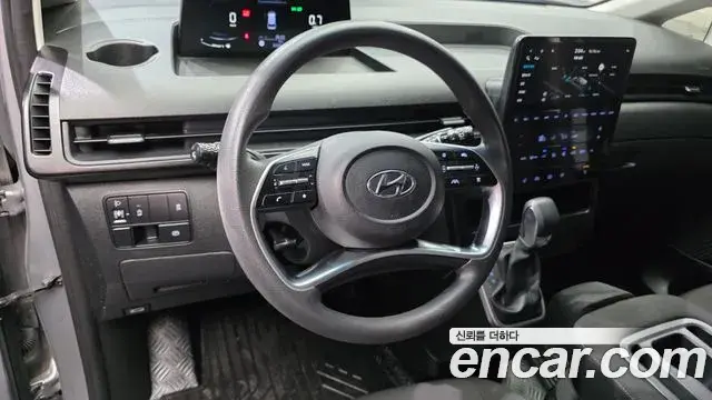 Hyundai Staria 2023 — Фото 12/20
